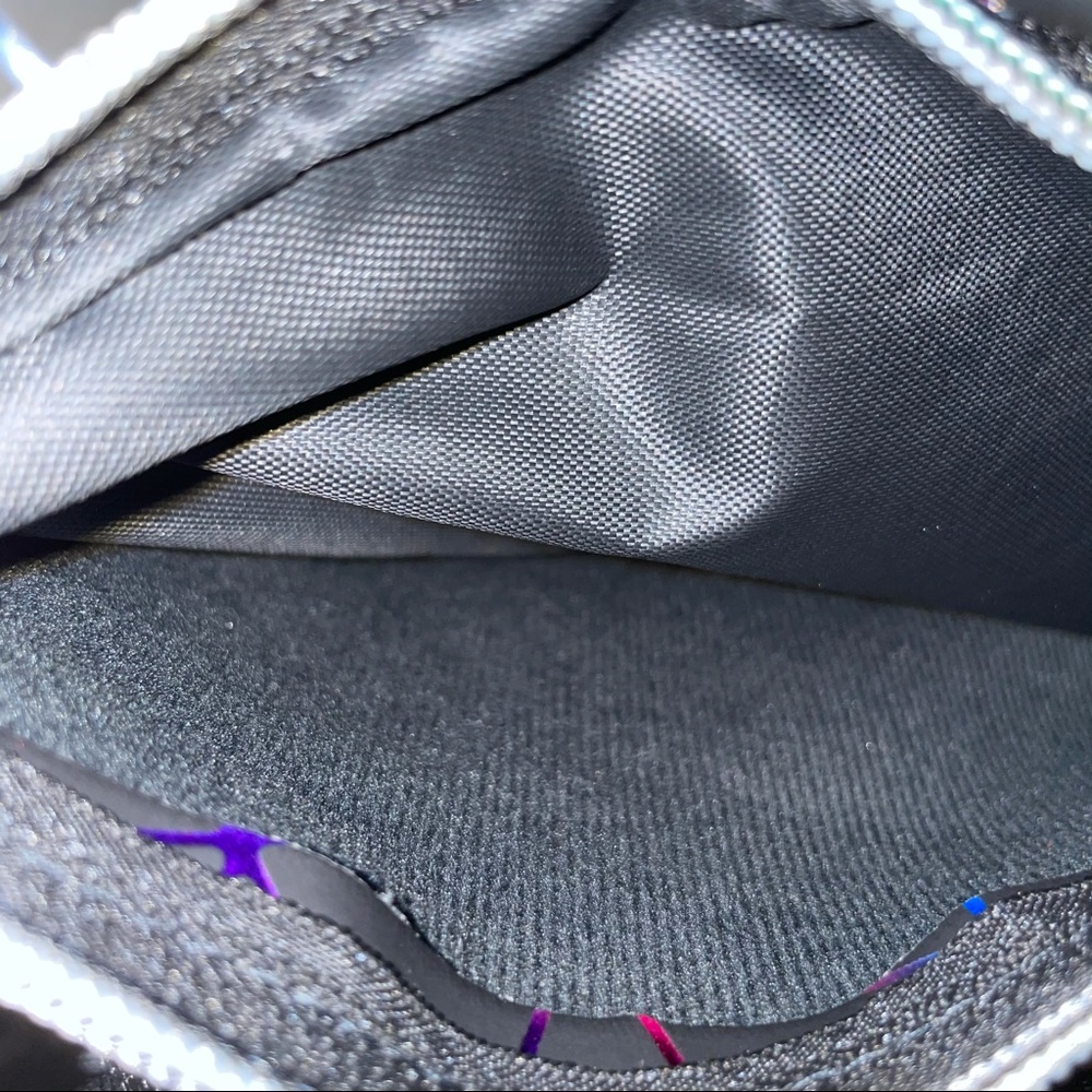 Fanny Pack Geometric Holographic waist belt bag 2 for 25 or 3 for 30 - Picture 12 of 12